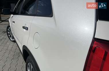 Позашляховик / Кросовер Kia Sorento 2015 в 