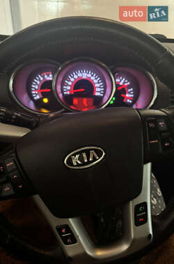 Позашляховик / Кросовер Kia Sorento 2012 в 