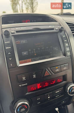 Позашляховик / Кросовер Kia Sorento 2012 в 