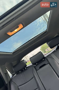 Позашляховик / Кросовер Kia Sorento 2012 в 