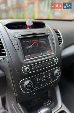 Внедорожник / Кроссовер Kia Sorento 2014 в 