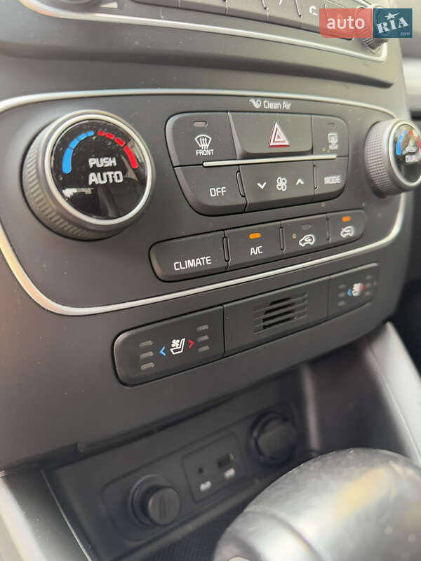 Позашляховик / Кросовер Kia Sorento 2014 в Чернігові