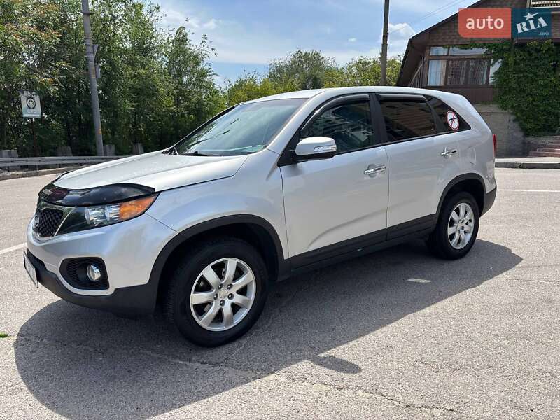 Позашляховик / Кросовер Kia Sorento 2010 в Дніпрі