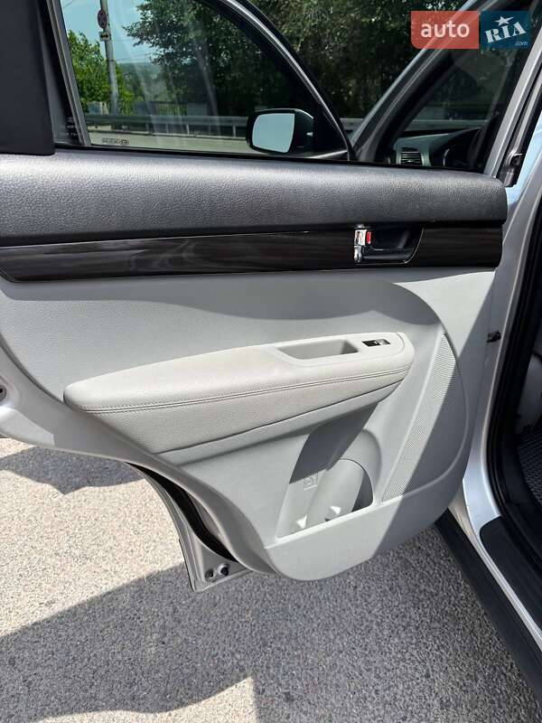Позашляховик / Кросовер Kia Sorento 2010 в Дніпрі