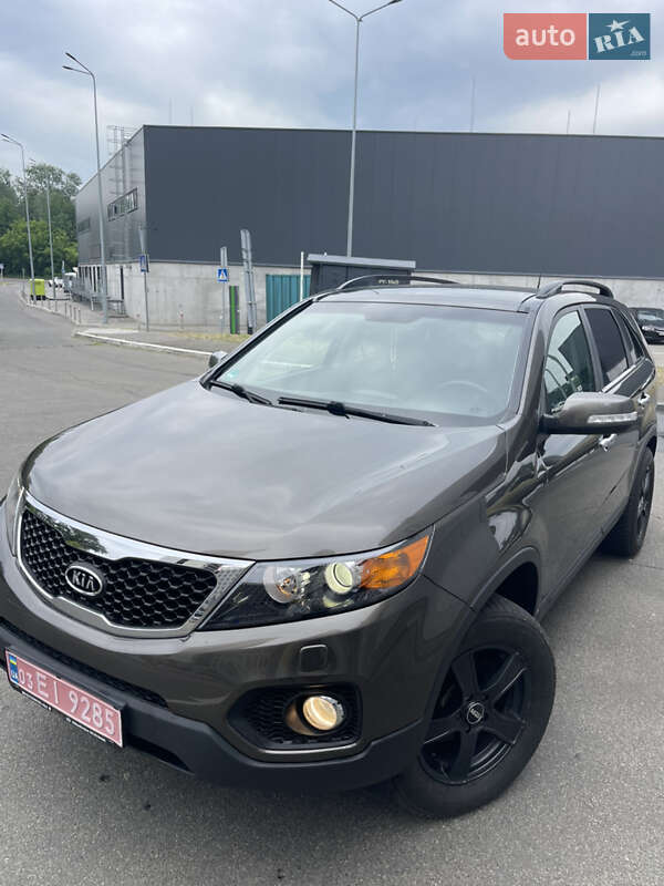 Внедорожник / Кроссовер Kia Sorento 2011 в 