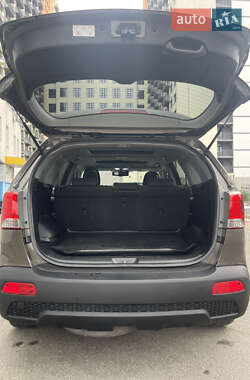 Внедорожник / Кроссовер Kia Sorento 2011 в 