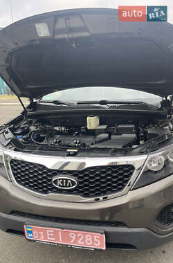 Внедорожник / Кроссовер Kia Sorento 2011 в 
