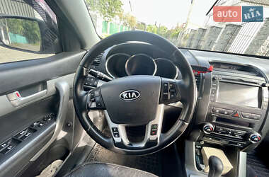 Внедорожник / Кроссовер Kia Sorento 2012 в 