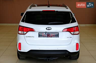 Позашляховик / Кросовер Kia Sorento 2015 в 