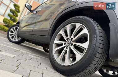 Позашляховик / Кросовер Kia Sorento 2013 в 