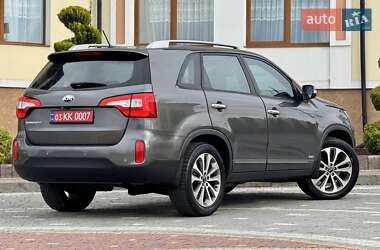 Позашляховик / Кросовер Kia Sorento 2013 в 