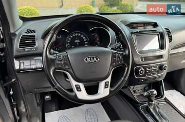 Позашляховик / Кросовер Kia Sorento 2013 в 