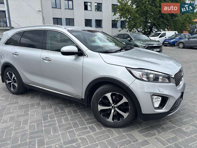 Внедорожник / Кроссовер Kia Sorento 2016 в 