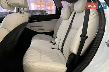 Внедорожник / Кроссовер Kia Sorento 2018 в 