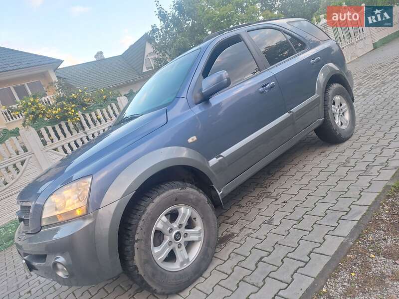 Внедорожник / Кроссовер Kia Sorento 2004 в Черновцах