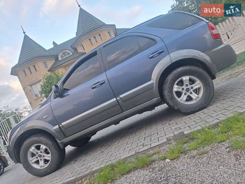 Внедорожник / Кроссовер Kia Sorento 2004 в Черновцах