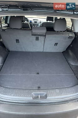 Внедорожник / Кроссовер Kia Sorento 2012 в 