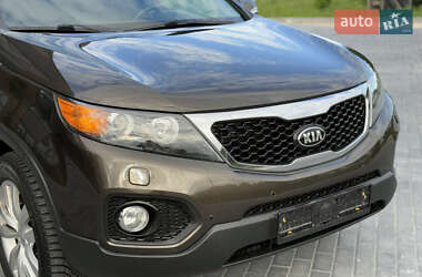 Позашляховик / Кросовер Kia Sorento 2010 в 