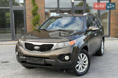 Позашляховик / Кросовер Kia Sorento 2010 в 