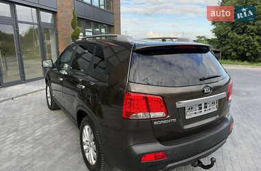 Позашляховик / Кросовер Kia Sorento 2010 в 