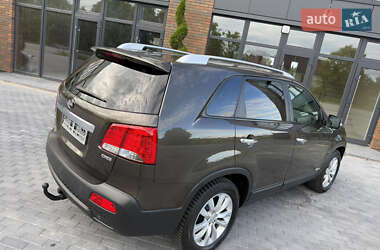 Позашляховик / Кросовер Kia Sorento 2010 в 