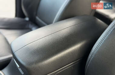 Позашляховик / Кросовер Kia Sorento 2010 в 