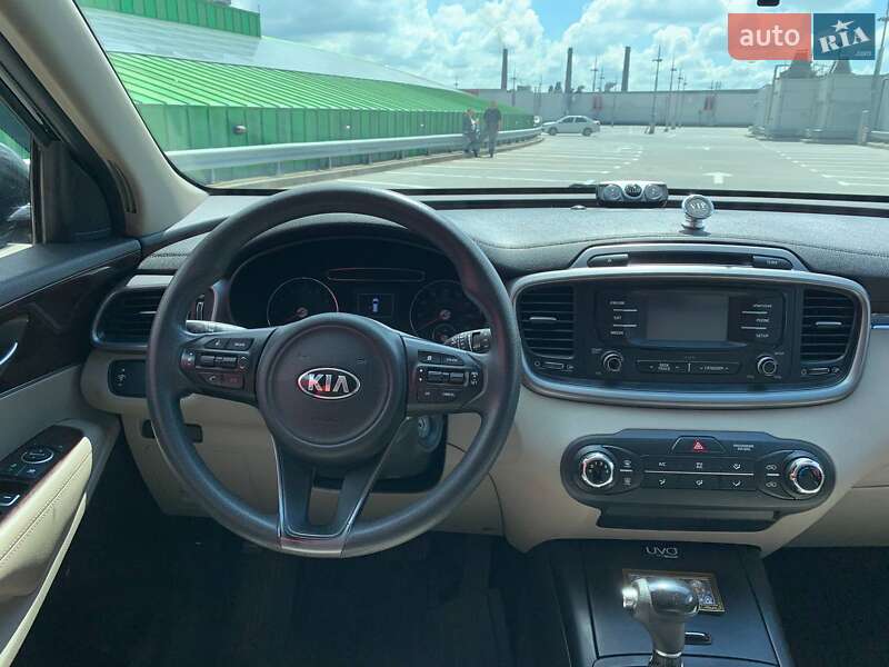 Позашляховик / Кросовер Kia Sorento 2015 в Києві