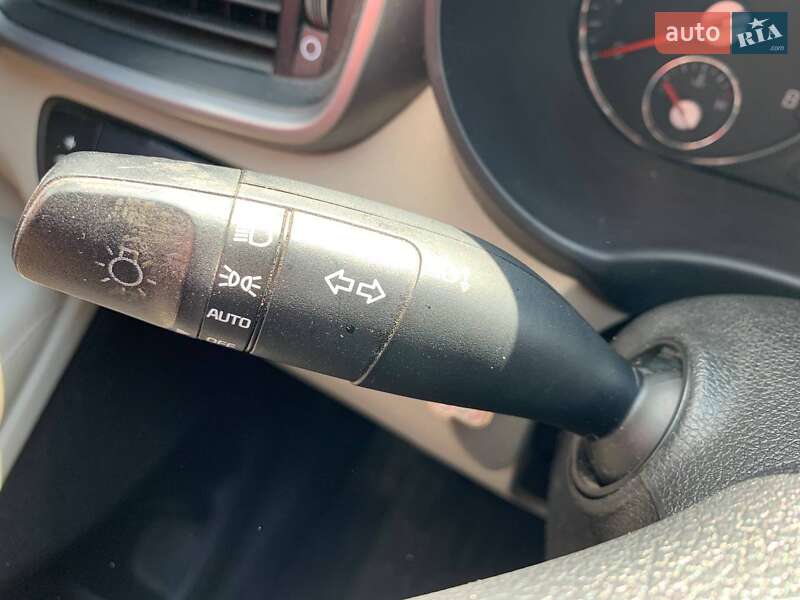Позашляховик / Кросовер Kia Sorento 2015 в Києві