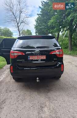 Позашляховик / Кросовер Kia Sorento 2014 в 