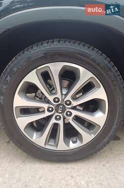 Позашляховик / Кросовер Kia Sorento 2014 в 