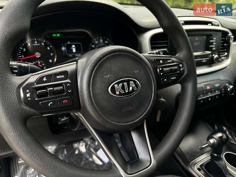 Позашляховик / Кросовер Kia Sorento 2016 в Самборі