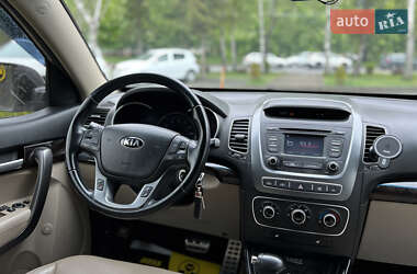 Внедорожник / Кроссовер Kia Sorento 2014 в 