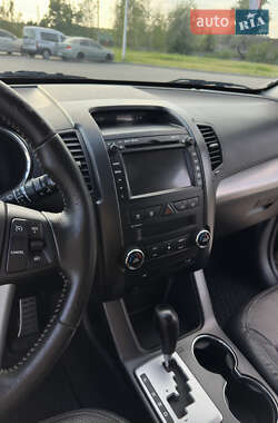 Внедорожник / Кроссовер Kia Sorento 2012 в 