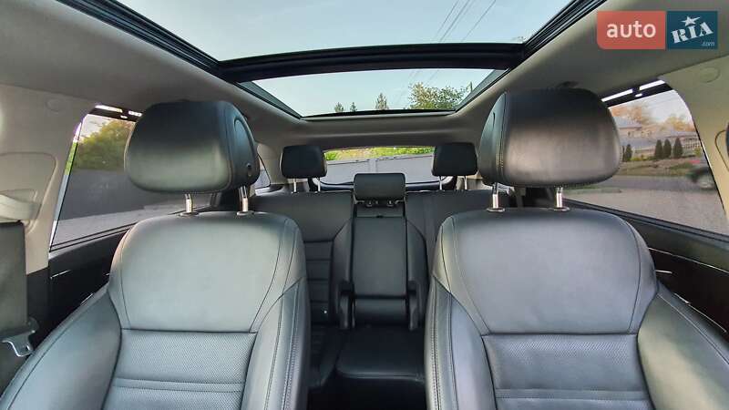 Позашляховик / Кросовер Kia Sorento 2015 в Чернівцях