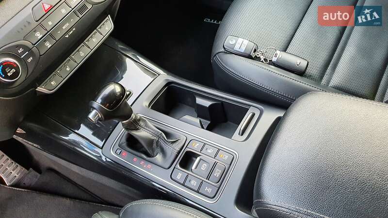 Позашляховик / Кросовер Kia Sorento 2015 в Чернівцях