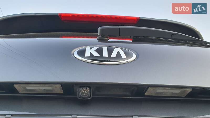 Позашляховик / Кросовер Kia Sorento 2015 в Чернівцях