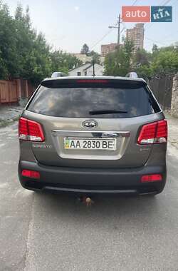 Внедорожник / Кроссовер Kia Sorento 2012 в 