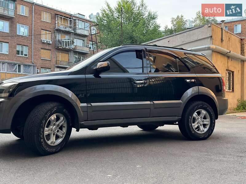 Позашляховик / Кросовер Kia Sorento 2005 в Харкові