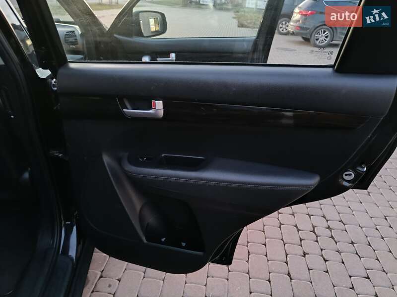Позашляховик / Кросовер Kia Sorento 2010 в Коломиї