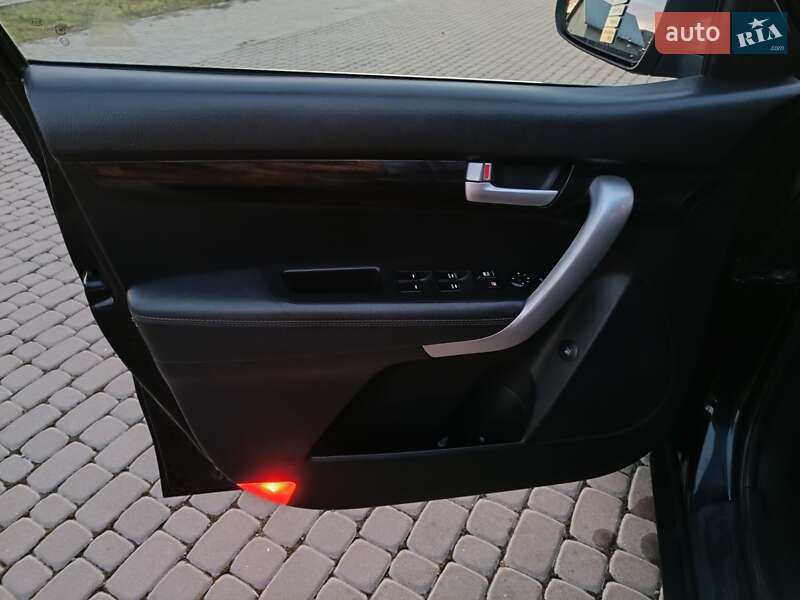 Позашляховик / Кросовер Kia Sorento 2010 в Коломиї