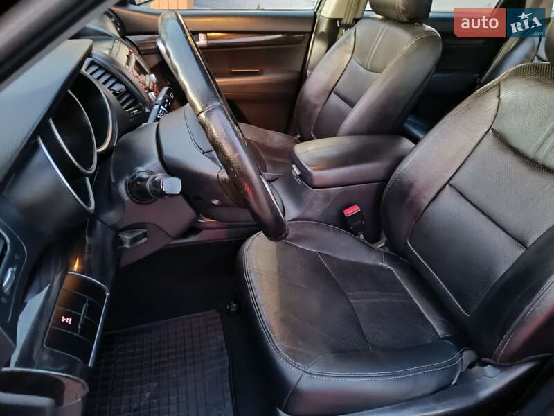 Позашляховик / Кросовер Kia Sorento 2010 в Коломиї