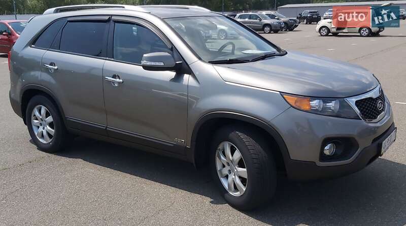 Позашляховик / Кросовер Kia Sorento 2010 в 