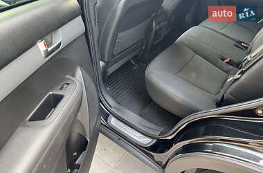 Позашляховик / Кросовер Kia Sorento 2013 в 