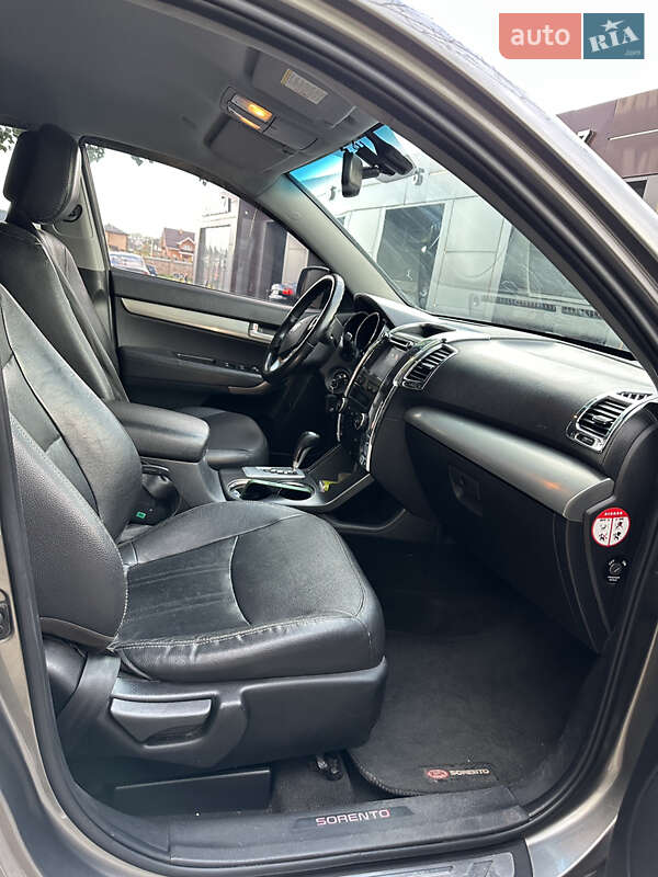 Позашляховик / Кросовер Kia Sorento 2012 в Києві