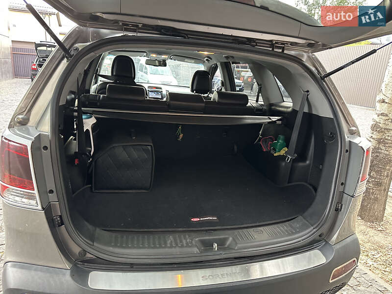 Позашляховик / Кросовер Kia Sorento 2012 в Києві