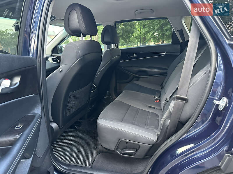 Внедорожник / Кроссовер Kia Sorento 2016 в Виннице