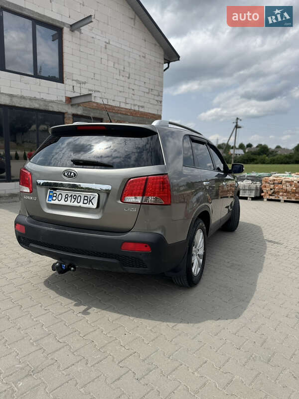 Позашляховик / Кросовер Kia Sorento 2012 в Скалаті