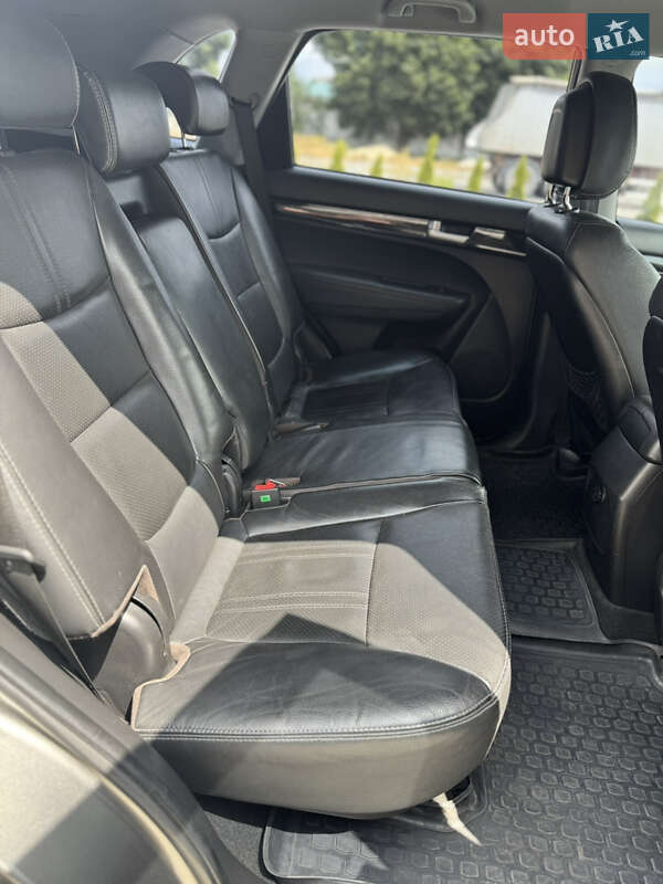 Позашляховик / Кросовер Kia Sorento 2012 в Скалаті