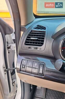 Внедорожник / Кроссовер Kia Sorento 2011 в 