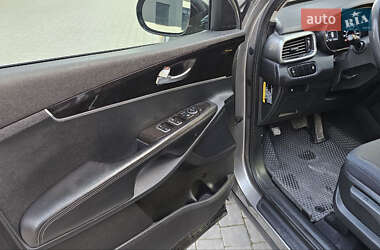 Внедорожник / Кроссовер Kia Sorento 2015 в 